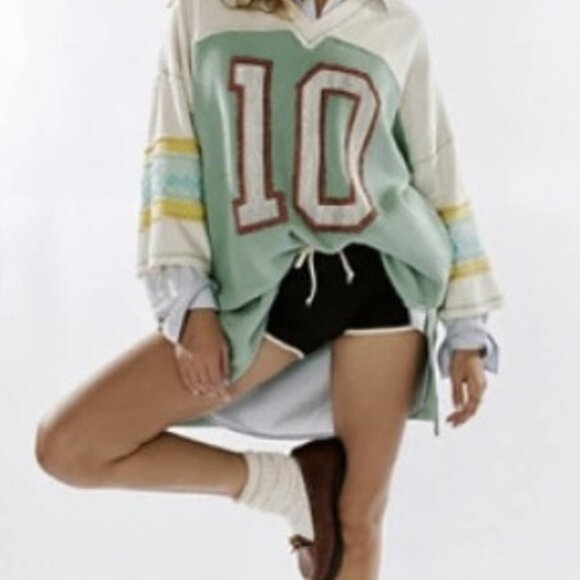 We The Free Gameplan Tee in Green Combo, Medium, NWT - Picture 1 of 5